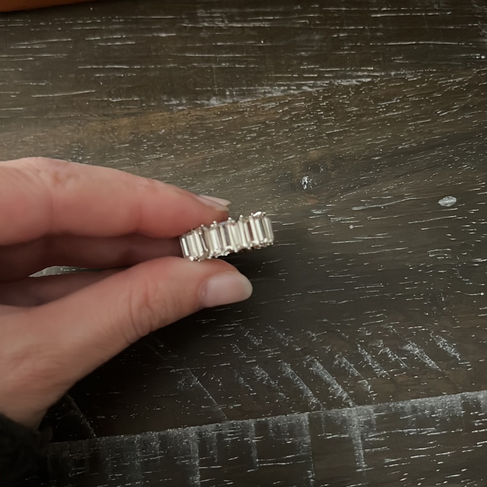Large Ring - Picture 2 of 4